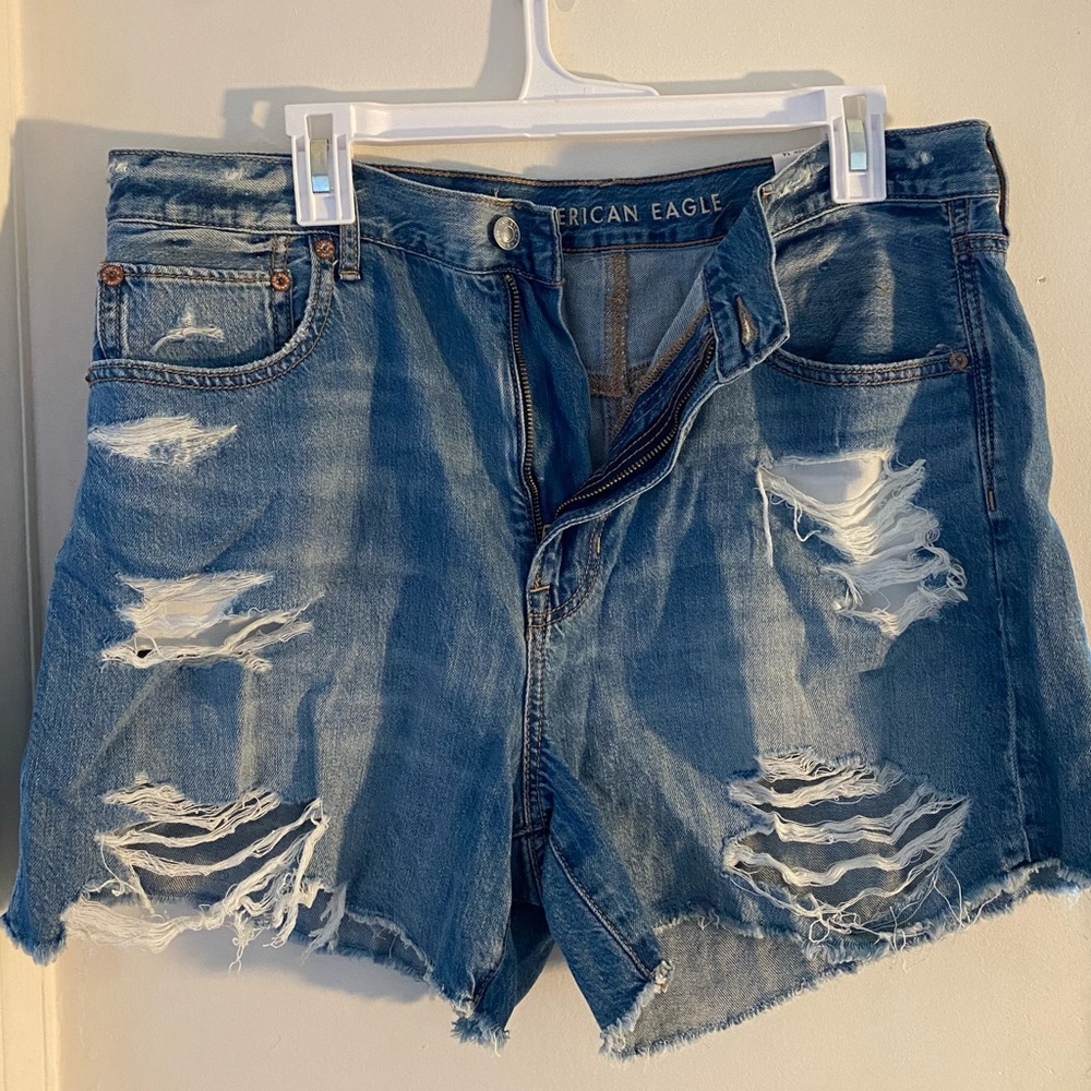 American Eagle distressed jean shorts